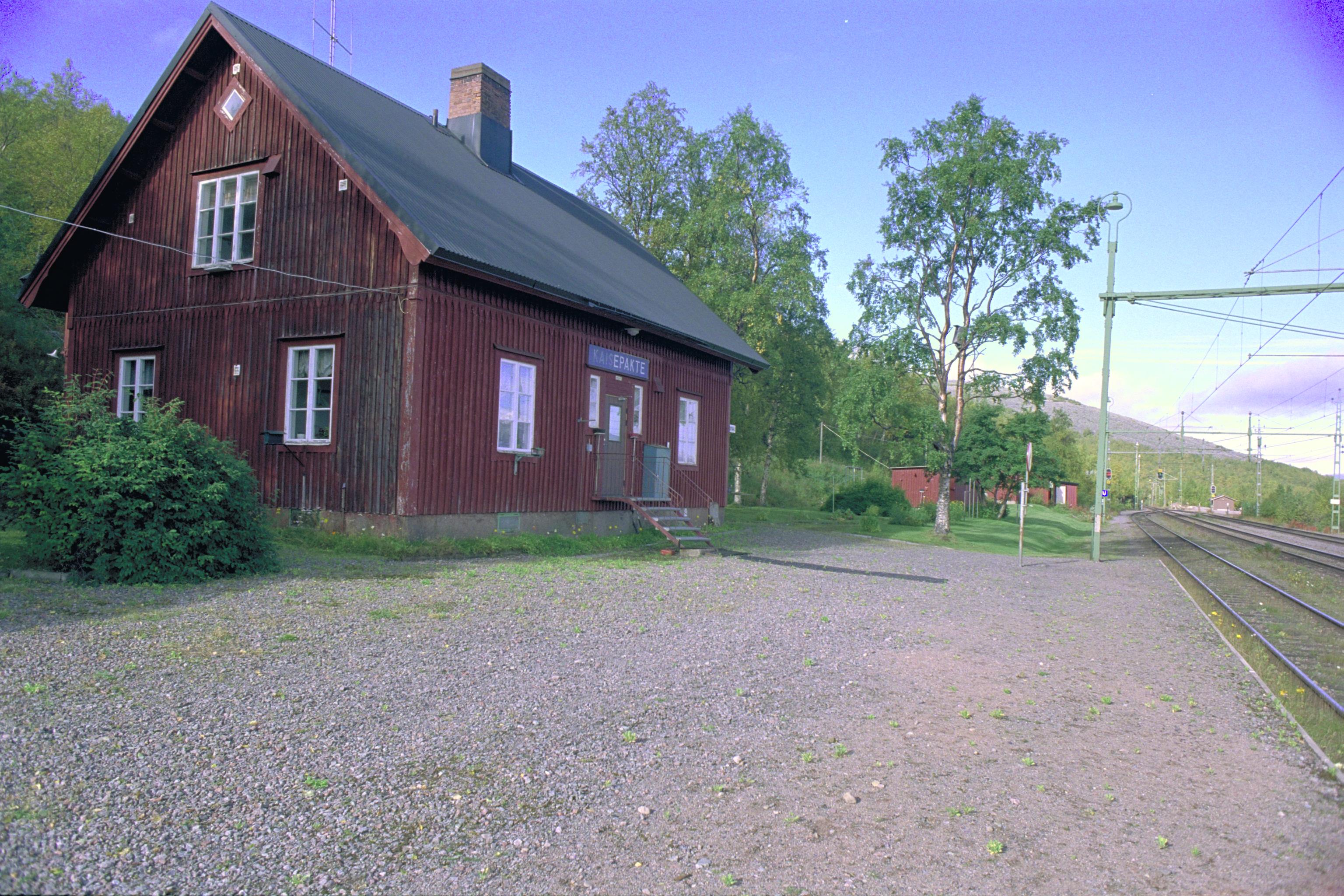 Bengt A Lundberg, Kaisepakte station
