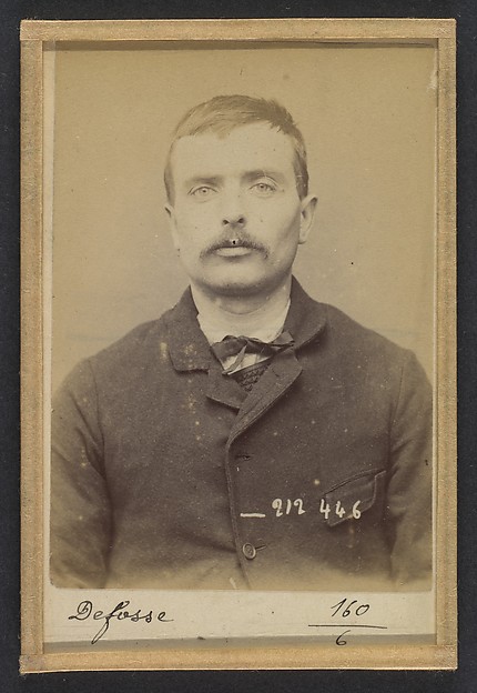 Alphonse Bertillon, Defosse. Claude (dit Delfosse ou Lafosse). 29 ans, né à Arbeuf (Nièvre). Cocher. Anarchiste. 2/1/94.
