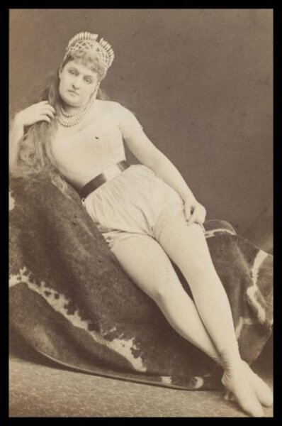 London Stereoscopic and Photographic Company, Guy Little Theatrical Photograph