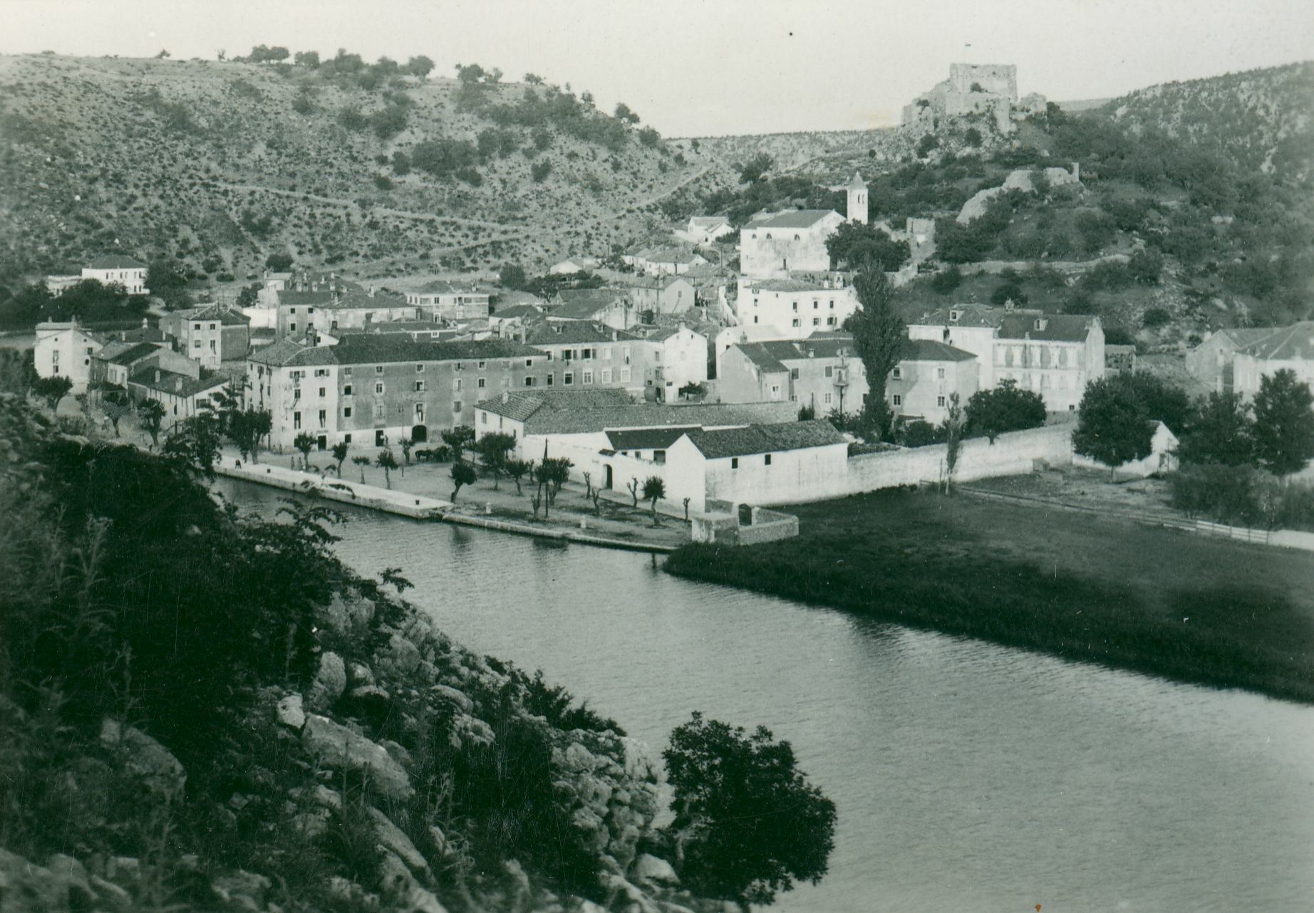 Većeslav Henneberg, Obrovac - Veduta mjesta