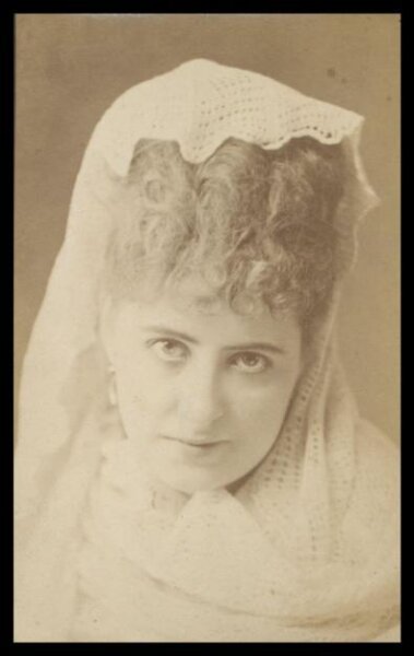 London Stereoscopic and Photographic Company, Guy Little Theatrical Photograph