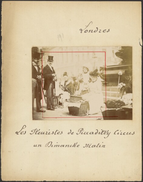 Unknown, [Florists at Piccadilly Circus]