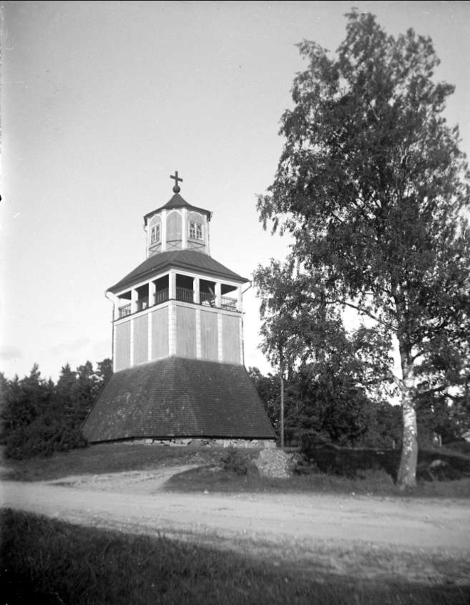 August Fredrik Schagerström, Björklinge kyrkas klockstapel, Björklinge socken, Uppland oktober 1922