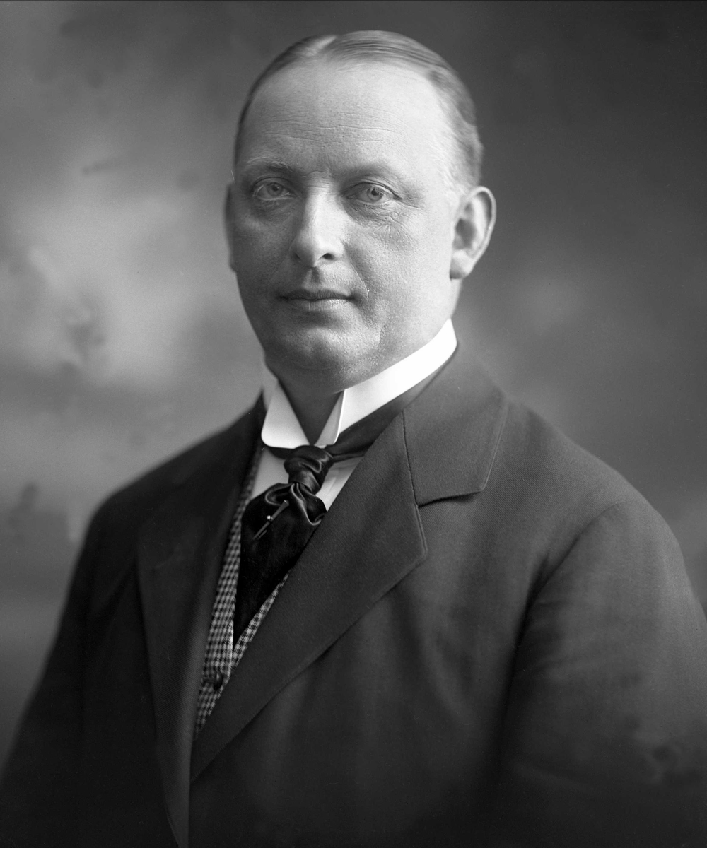 Gustav Borgen, Portrett, skuespiller Erhardt. Dansk skuespiller.