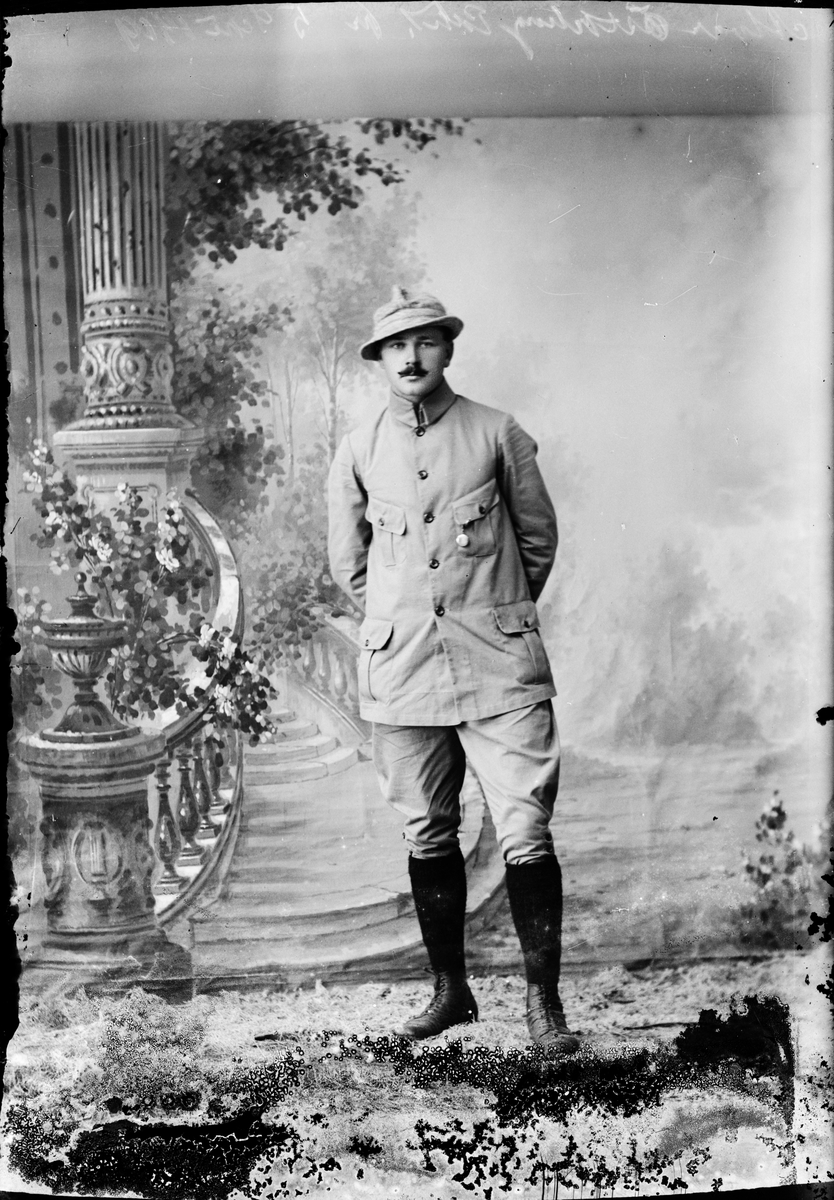 Skötsner-Edhlund, Ateljéporträtt - Alvar Österberg, Östhammar, Uppland
