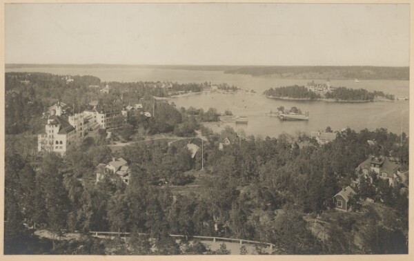 Unknown, [View of lake]