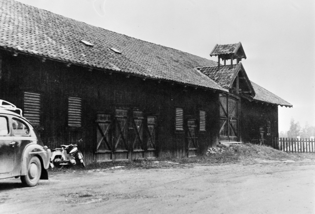Anno Domkirkeodden, EKSTERIØR BAKGÅRD, LÅVE, HOLSET, UTSIKTEN 2