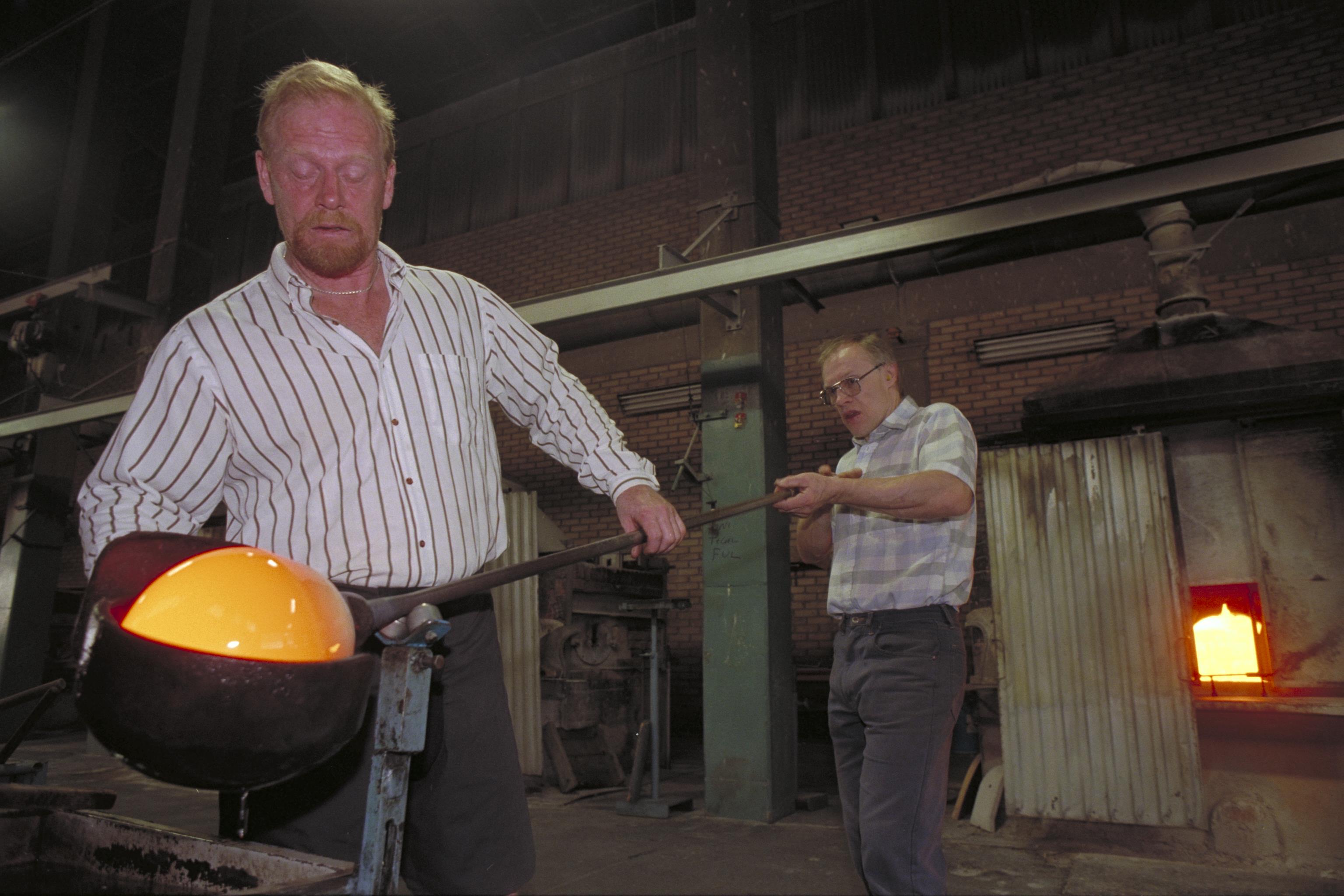Bengt A Lundberg, Rosdala glasbruk