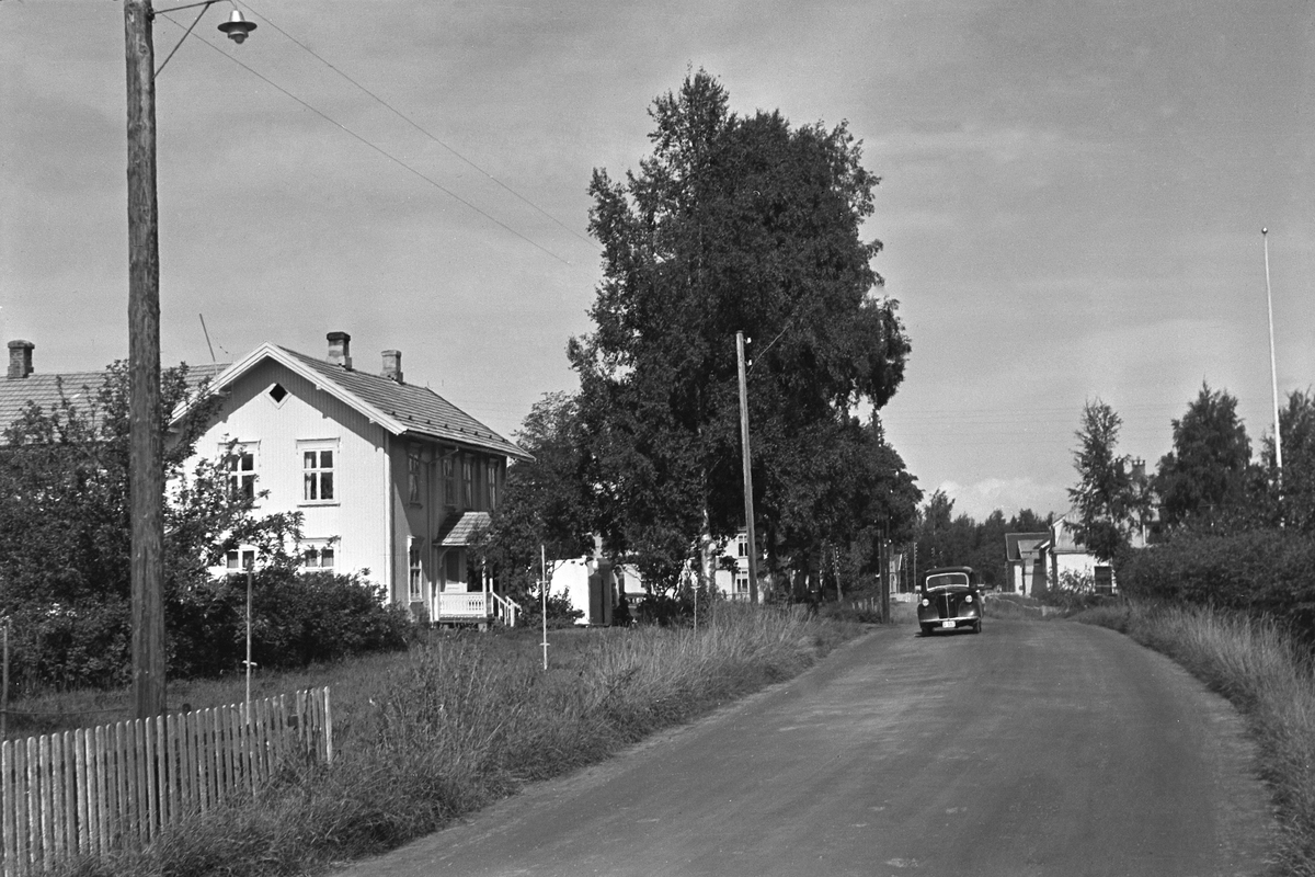 Anno Domkirkeodden, OVERSIKT RIKSVEG 50 FORBI VOLD MOT TINGVOLD, STANGEBYEN. STANGE ELEKTRISITETSVERK KJØPTE EIENDOMMEN VOLD FOR KR. 60000 I 1923. SE "BOKA FOLK OG KRAFT STANGE ENERGI 1916-2006" S. 45