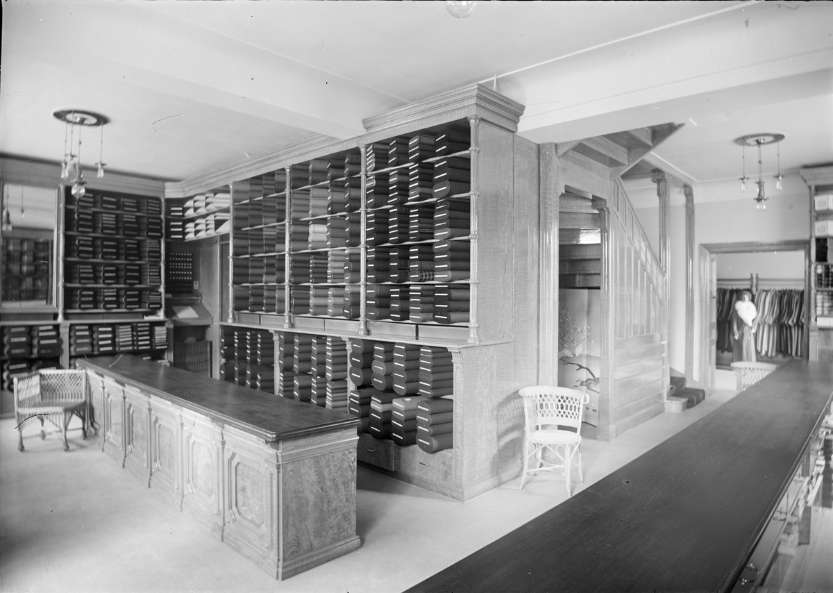 Henri Osti's Fotografiateliér, AB Ågren & Karell, Svartbäcksgatan 6, Uppsala 1890