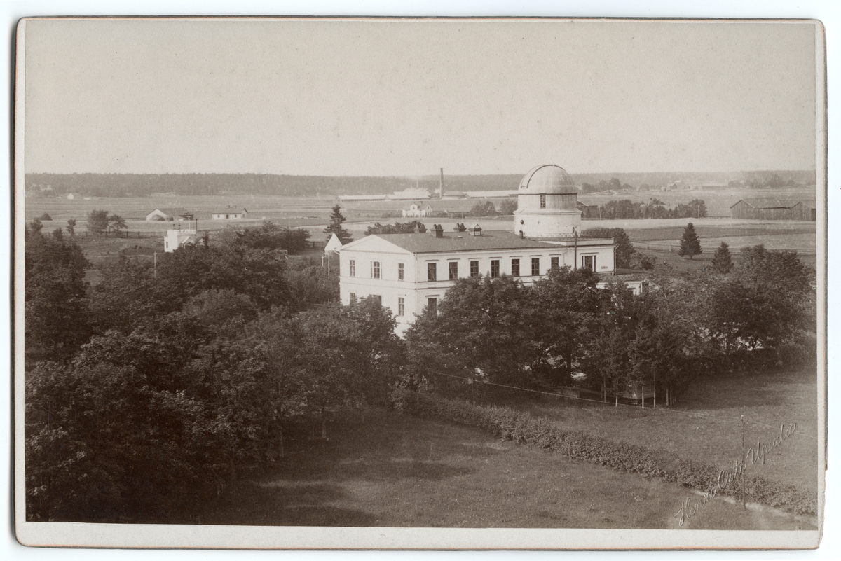 Henri Osti's Fotografiateliér, Observatoriet från norr, Luthagen, Uppsala före 1890