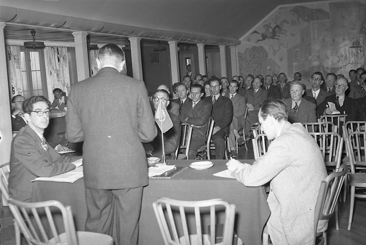Arne Andersson, Enligt notering: "Köpmansföreningens Årsmöte 13/6 1948".
