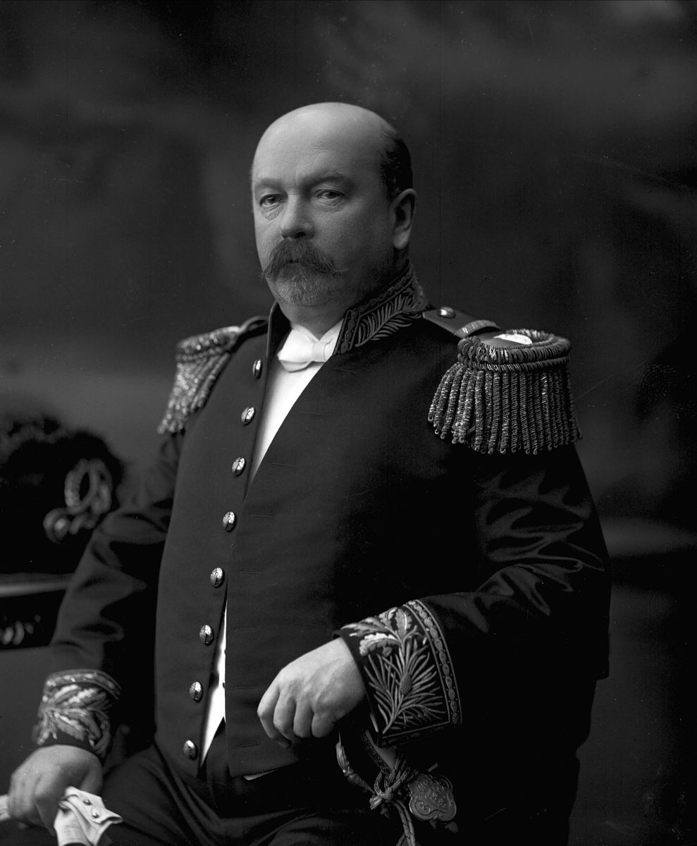 Gustav Borgen, Portrett, Rasmus Ingvald Thorsen i sin konsuluniform.