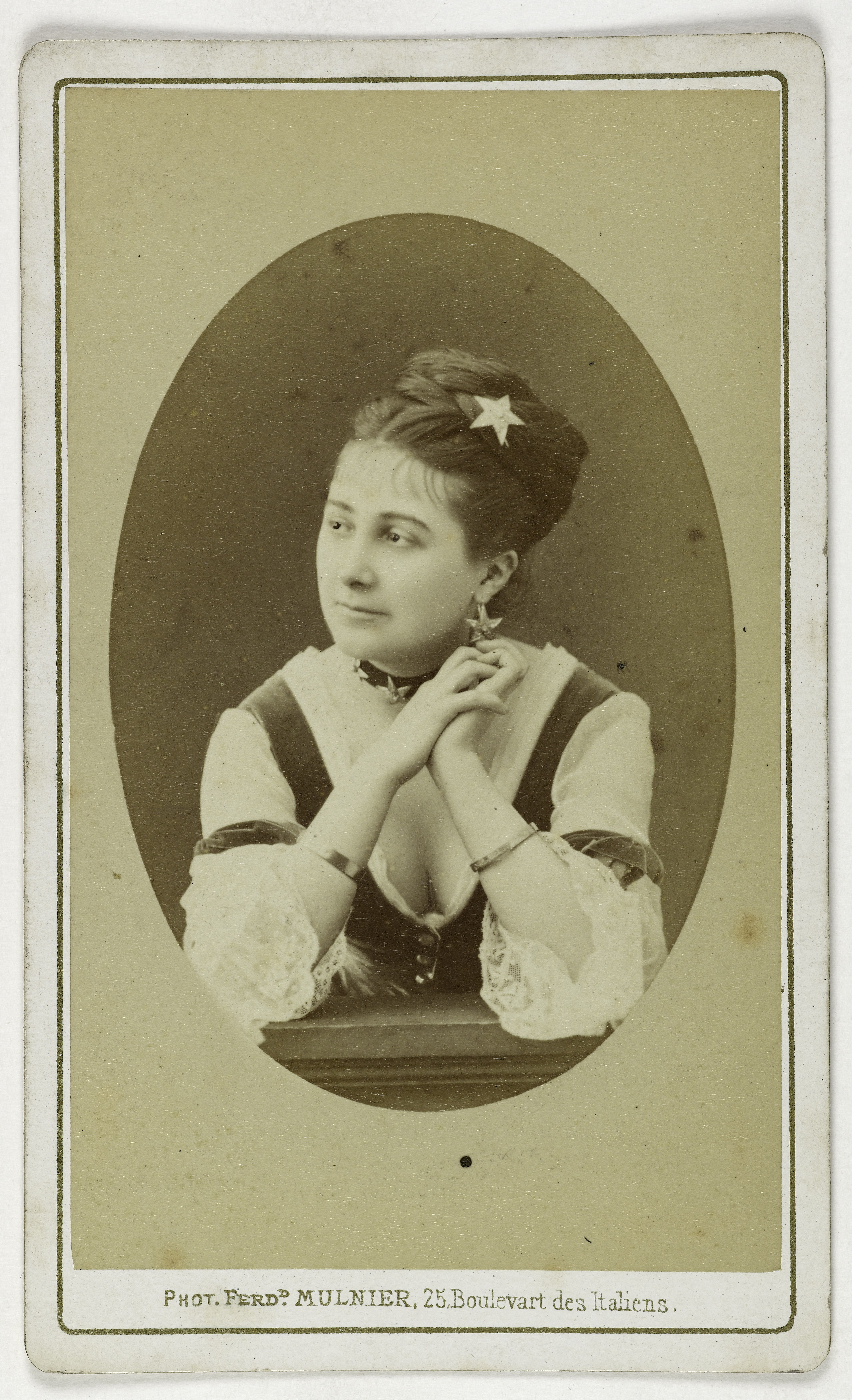 Ferdinand Mulnier, Portrait de Helmont, dite Marie (M. Hassenbut), actrice
