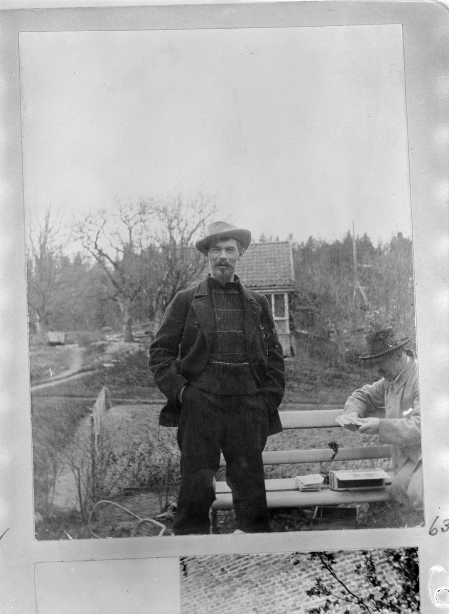 Carl Liljefors, Albert Engström and Bruno Liljefors, Hanstavik, Ingarö parish, Uppland in 1900