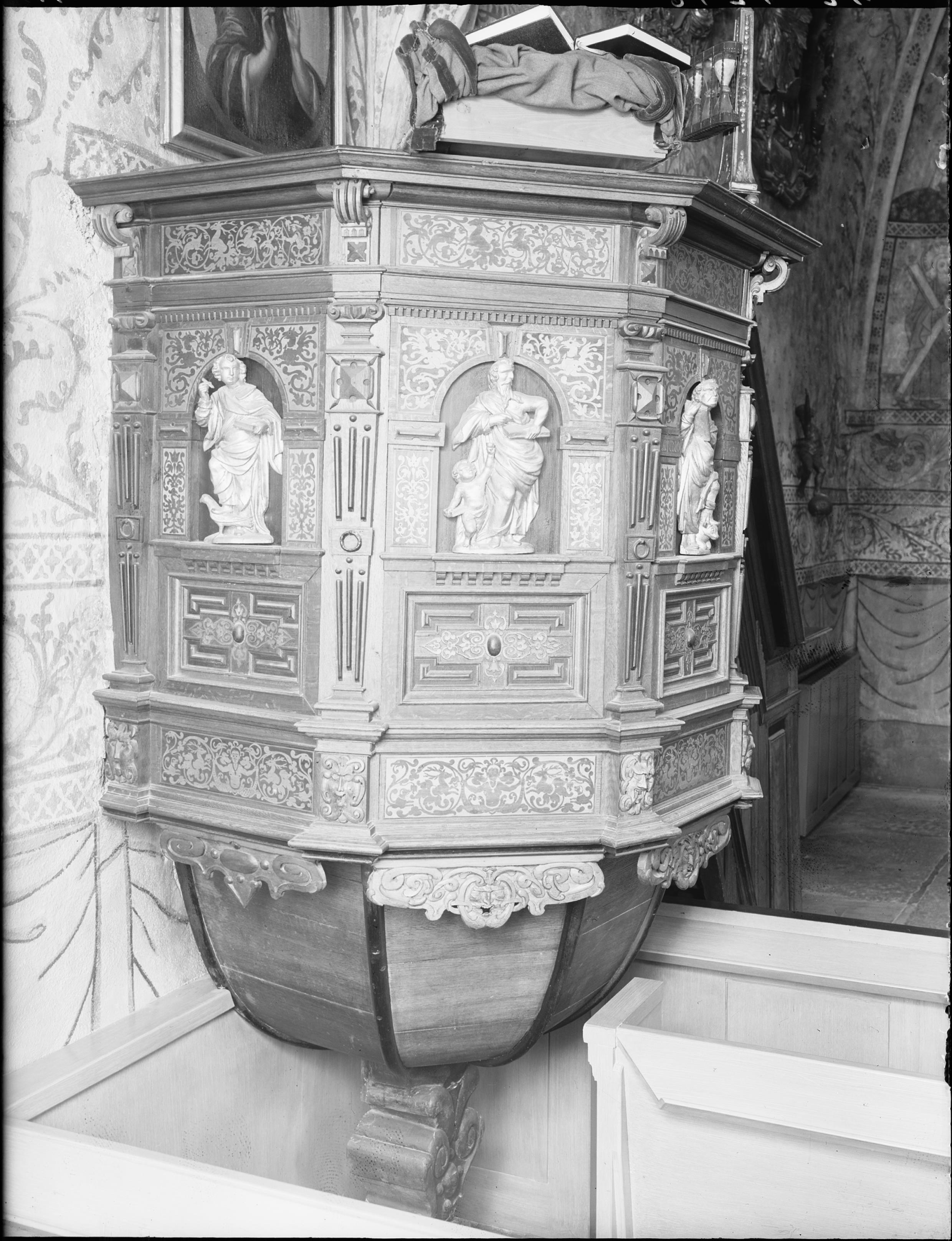 Nils Lagergren, Sånga kyrka