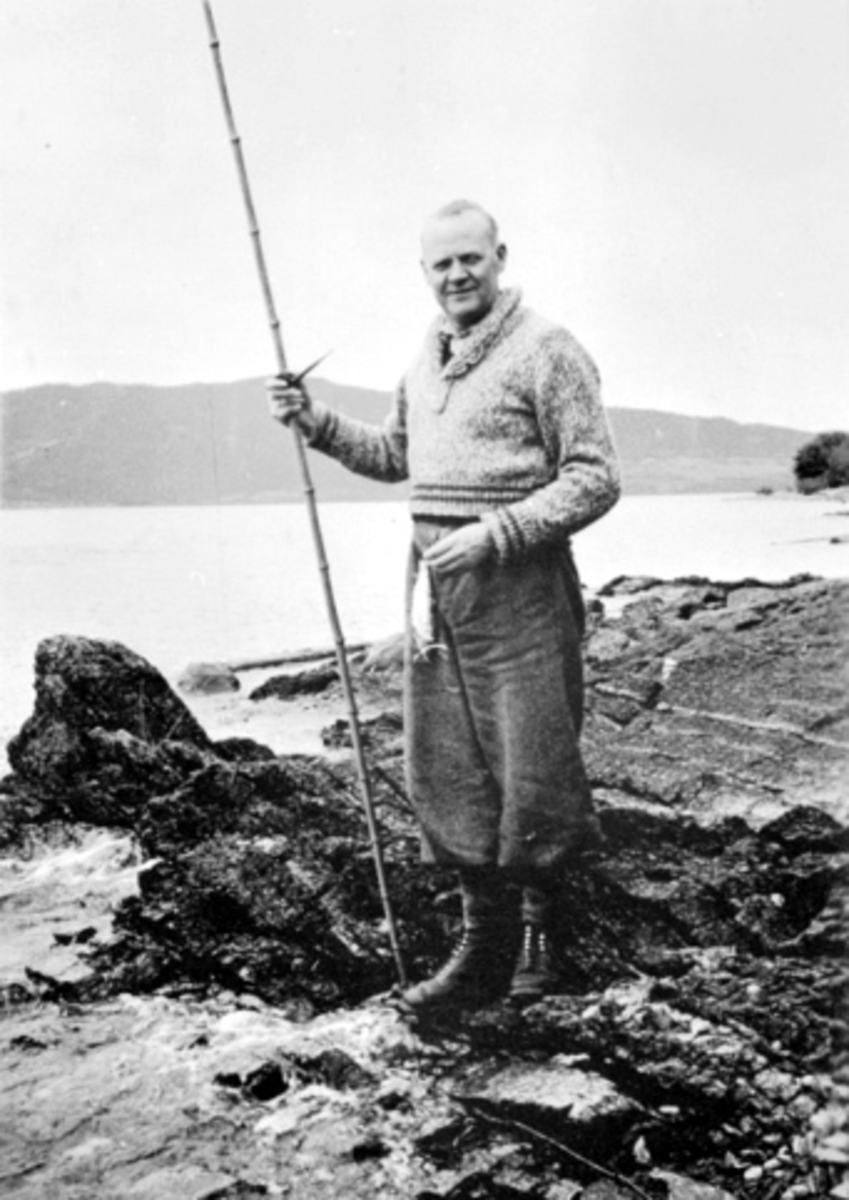 Anno Domkirkeodden, MANN M/FISK, MARKSPRØTT, BAMBUSSTANG, GEITERYGGENPetrus Johannessen ?