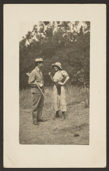 Louis Fleckenstein, [Florence and Husband Holding Gun]