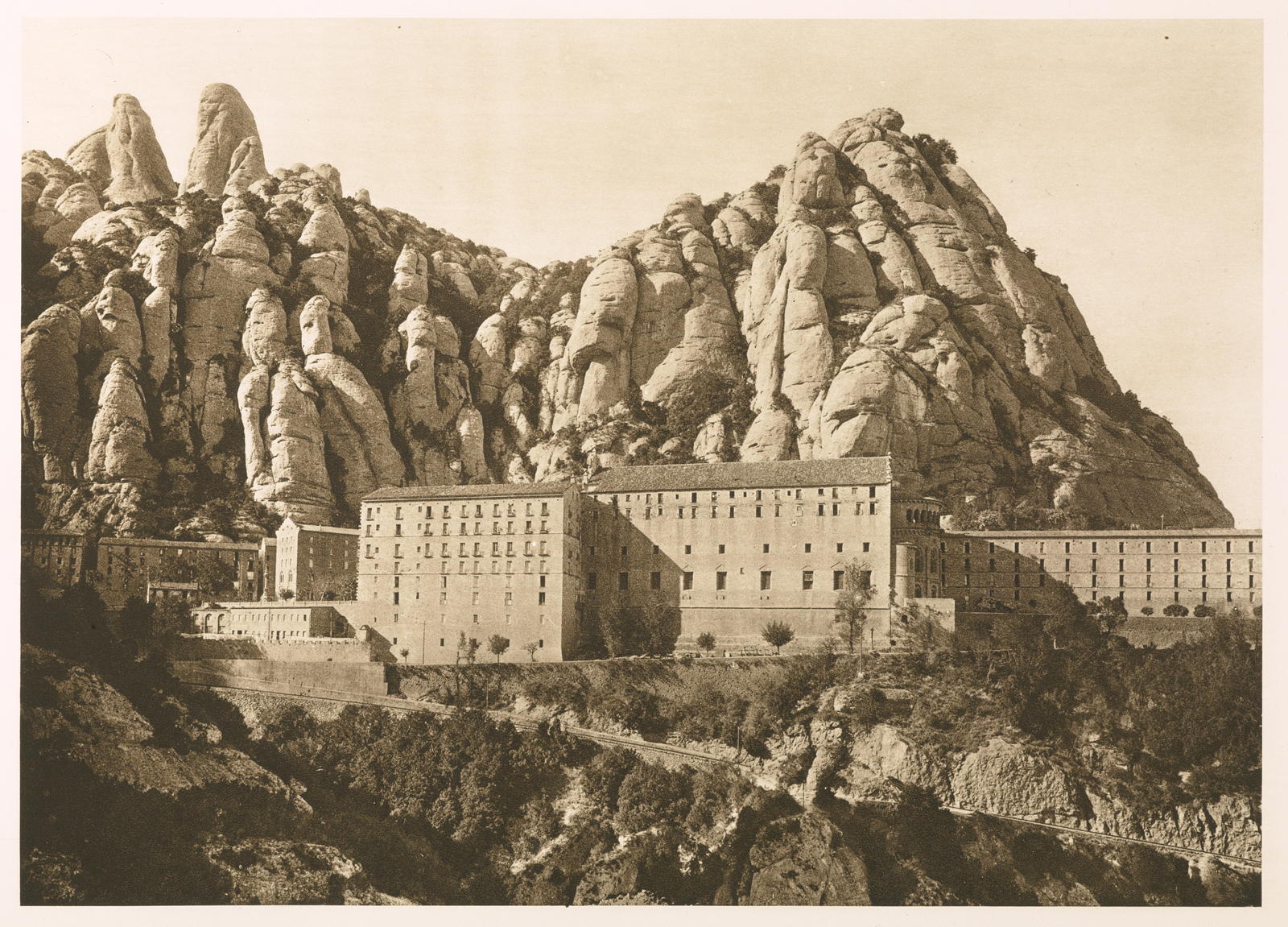 Desconegut, View of the Sanctuary and the mountain
