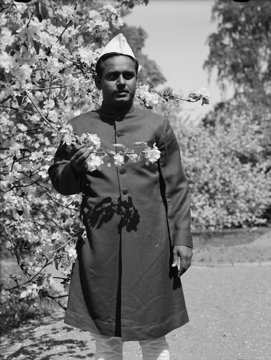 Paul Sandberg, "Ögonläkare i tjänst hos Svenska kyrkans mission", Uppsala 1947