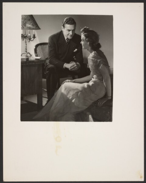 Günther Krampf, [Man talking to woman]