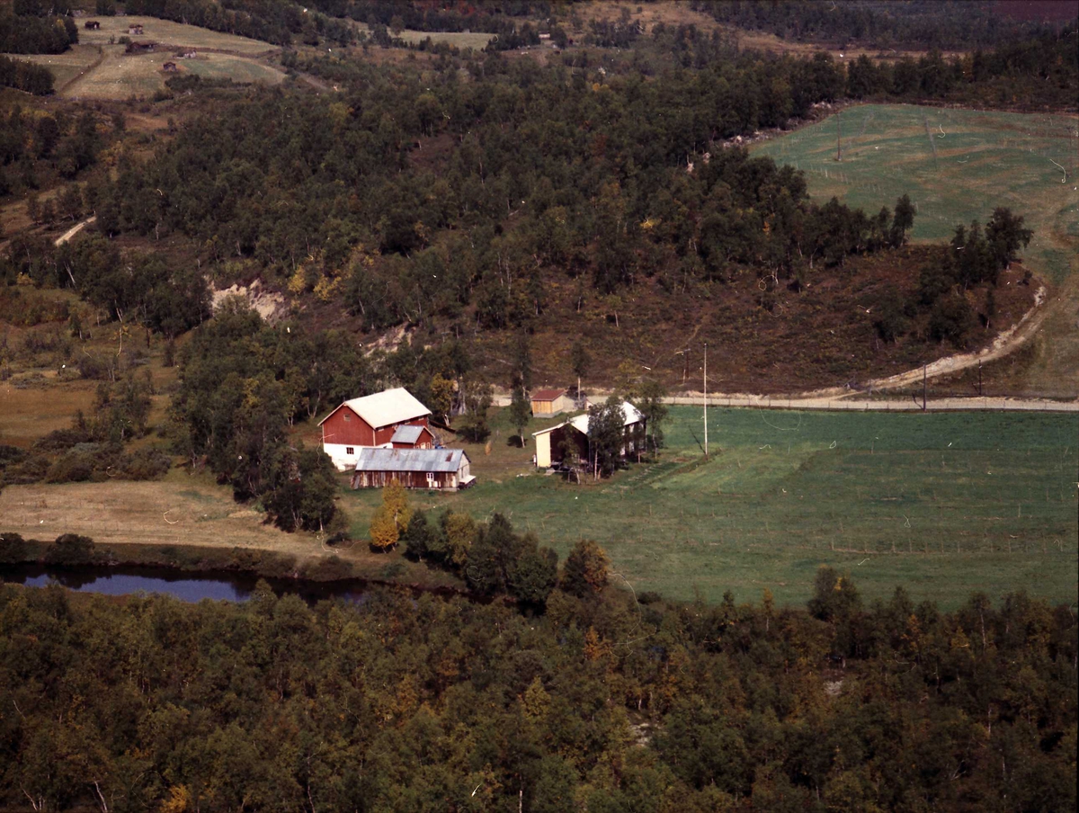 Widerøes Flyveselskap A/S, Gårdsbruk (Brynhildsvoll).
