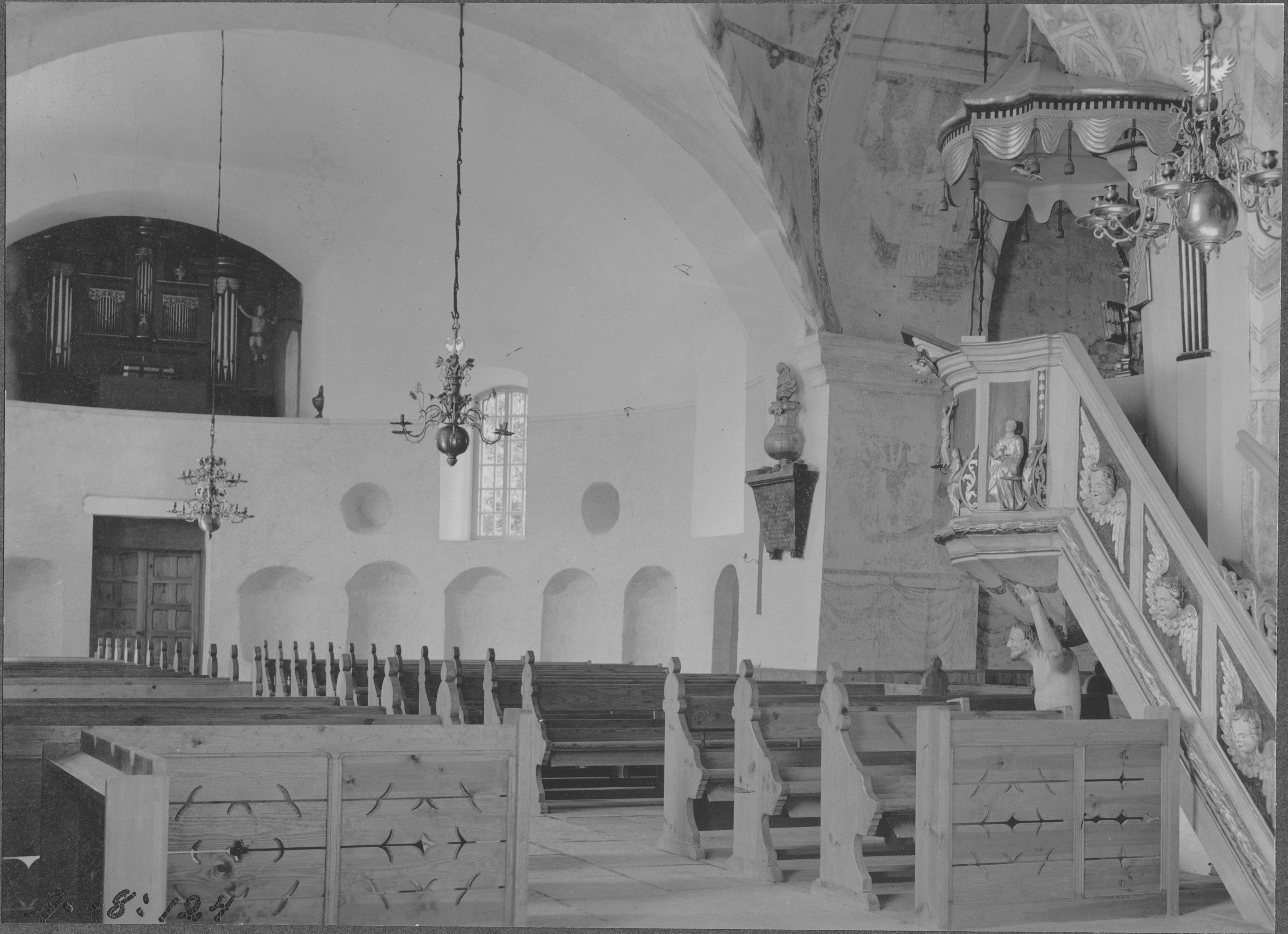 Iwar Anderson, Vårdsbergs kyrka
