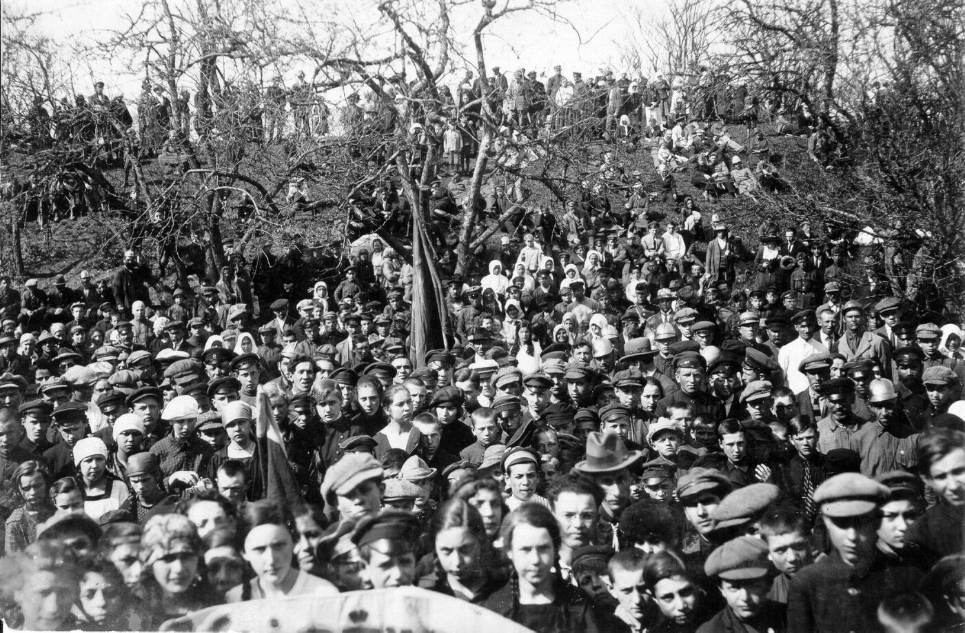 Petras Ločeris, Tautos šventė (gegužės 15-oji – Steigiamojo Seimo diena) Biržų tvirtovės teritorijoje