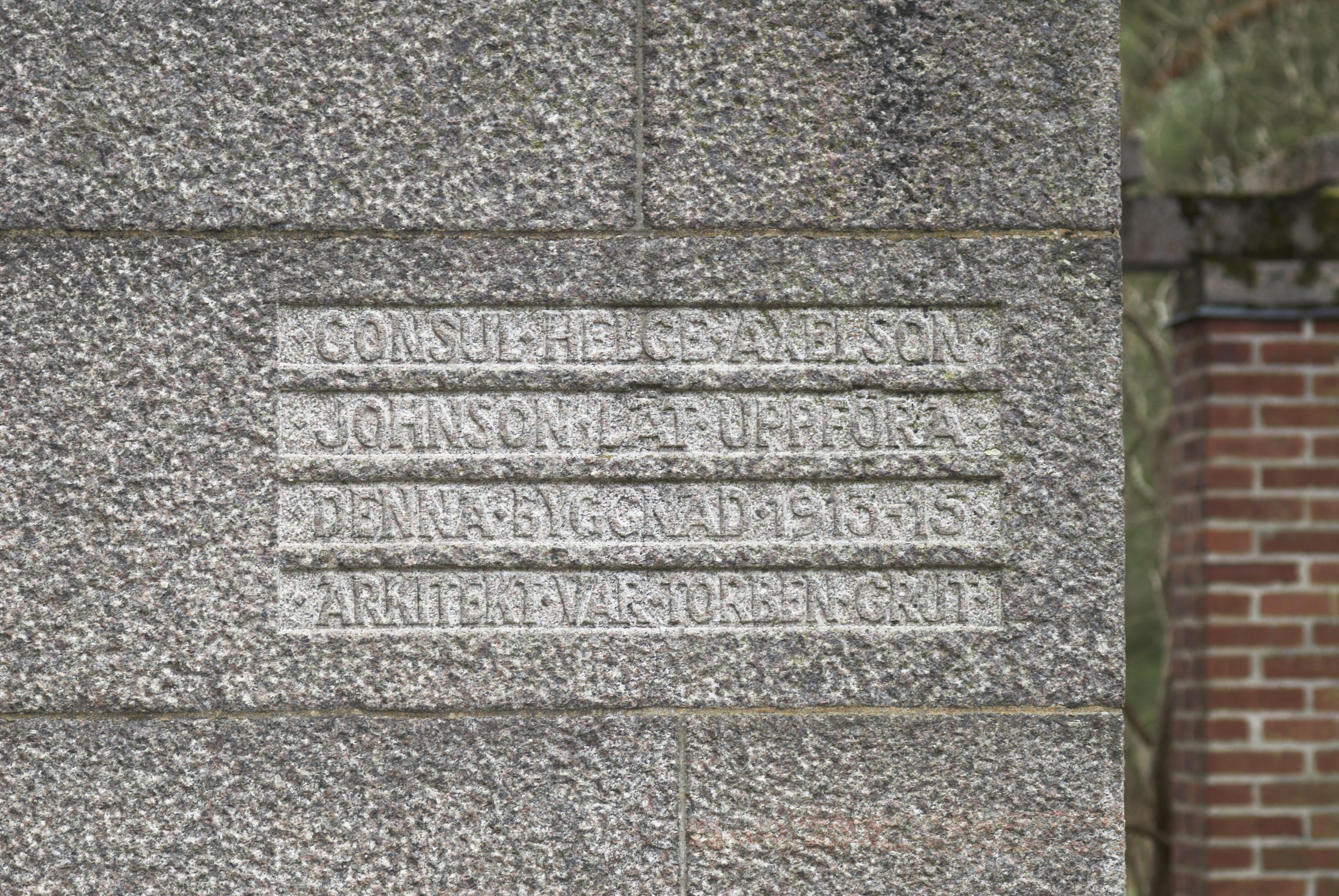 Bengt A Lundberg, Berga slott