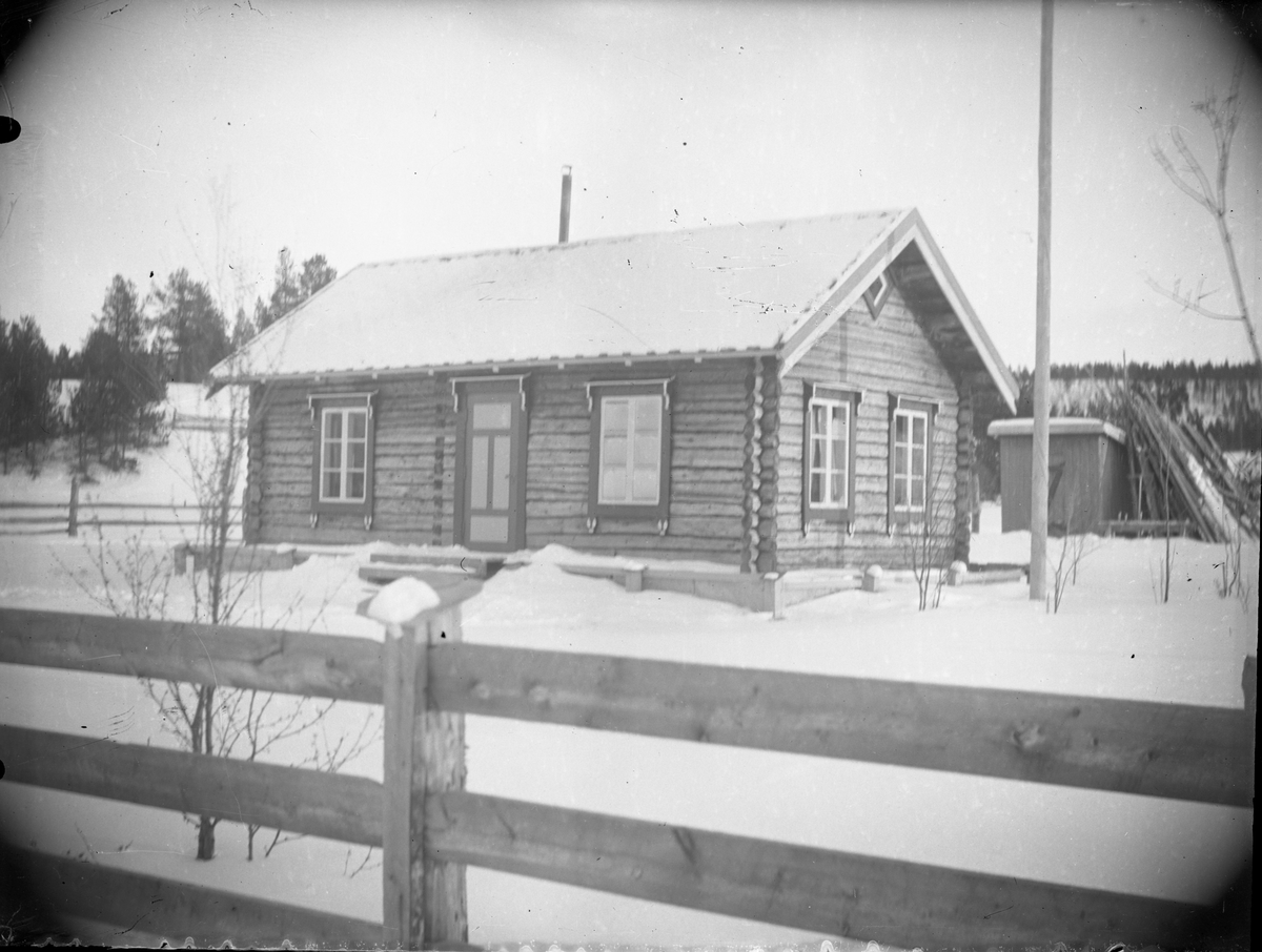 Peder J. Bredalslien, hus, bolighus, tomt, vinter