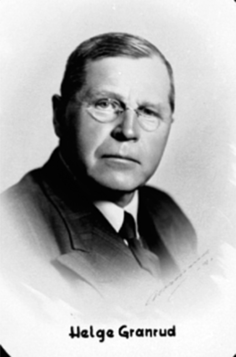 Anno Domkirkeodden, GROSSERER HELGE GRANRUD, 04. 04. 1882 - 06. 1942, FORMANN I HAMAR HANDELSTANDSFORENING 1938 - 1939