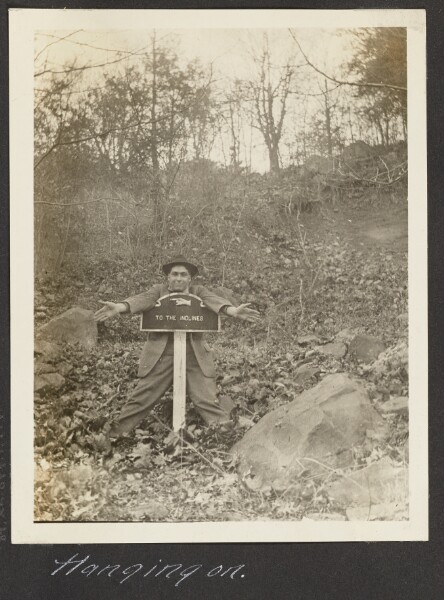 Unknown, [Hanging On]