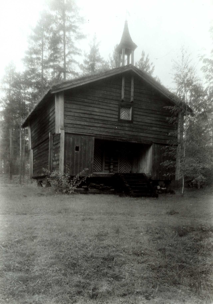 Gisle Midttun, Stemsrud, Grue, Solør, Hedmark. Stabbur. Nå på Glomdalsmuseet.