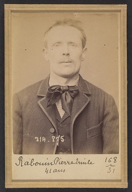 Alphonse Bertillon, Raboin. Émile, Pierre. 41 ans, né à Ouzoir-sur-Loire (Loiret). Distillateur. Assoc. de malfaiteurs. 28/2/94