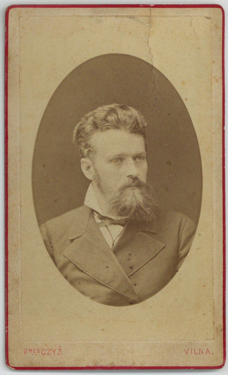 Brolių Čižų fotoateljė, Vyro portretas