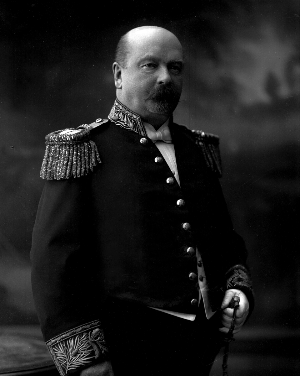 Gustav Borgen, Portrett, Rasmus Ingvald Thorsen i sin konsuluniform.