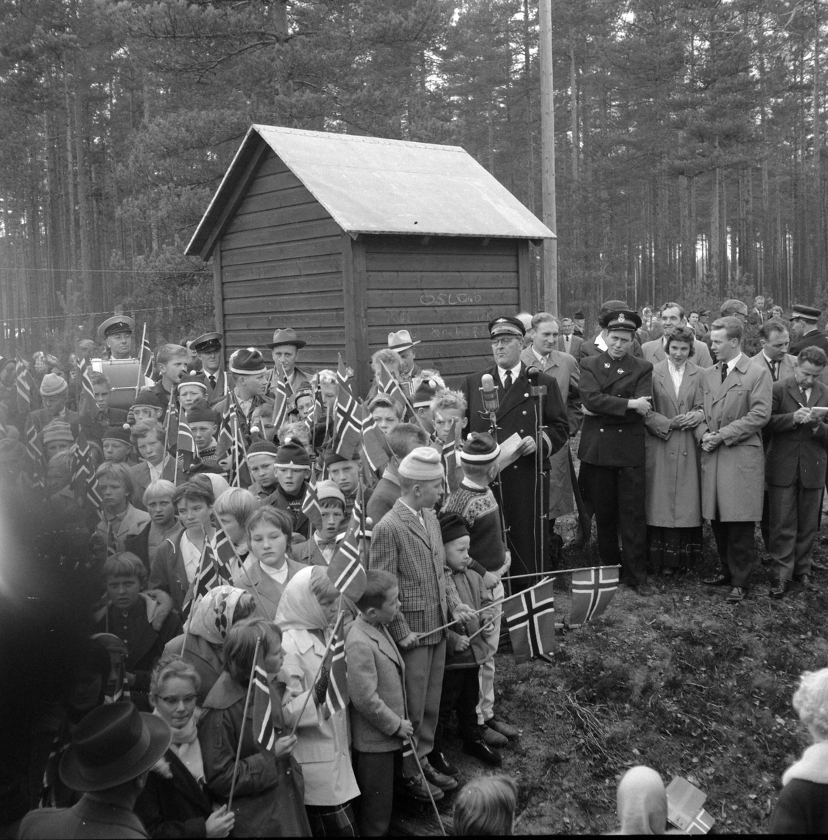 Adolf Skjegstad, Morokulien. Morokulien-Expressen ankommer.