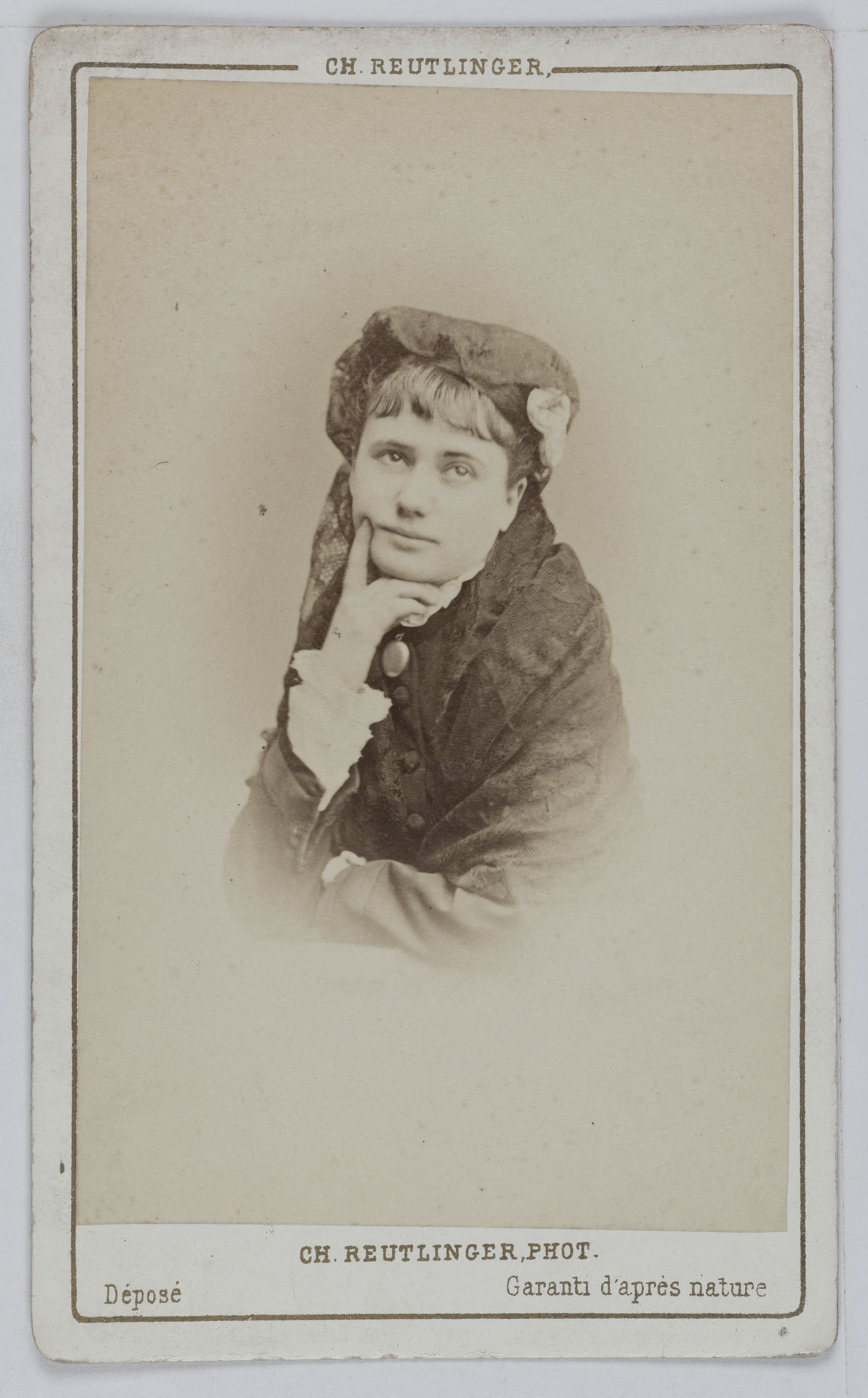 Charles Reutlinger, Portrait d'Angèle Renard, actrice au théâtre des Variétés en 1868 ?