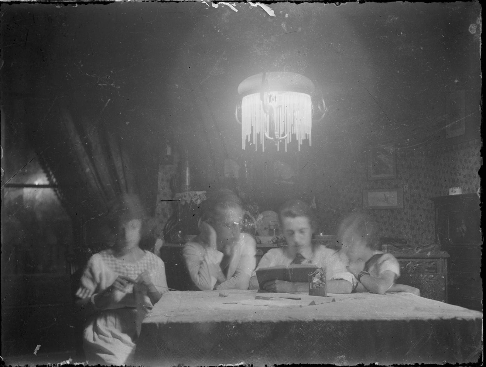 Desconegut, [Reading session]