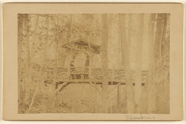 Unknown, Mavis (?) and Marion Mason at "Silverspring", "Montrose" (later Mountain Station) New Jersey