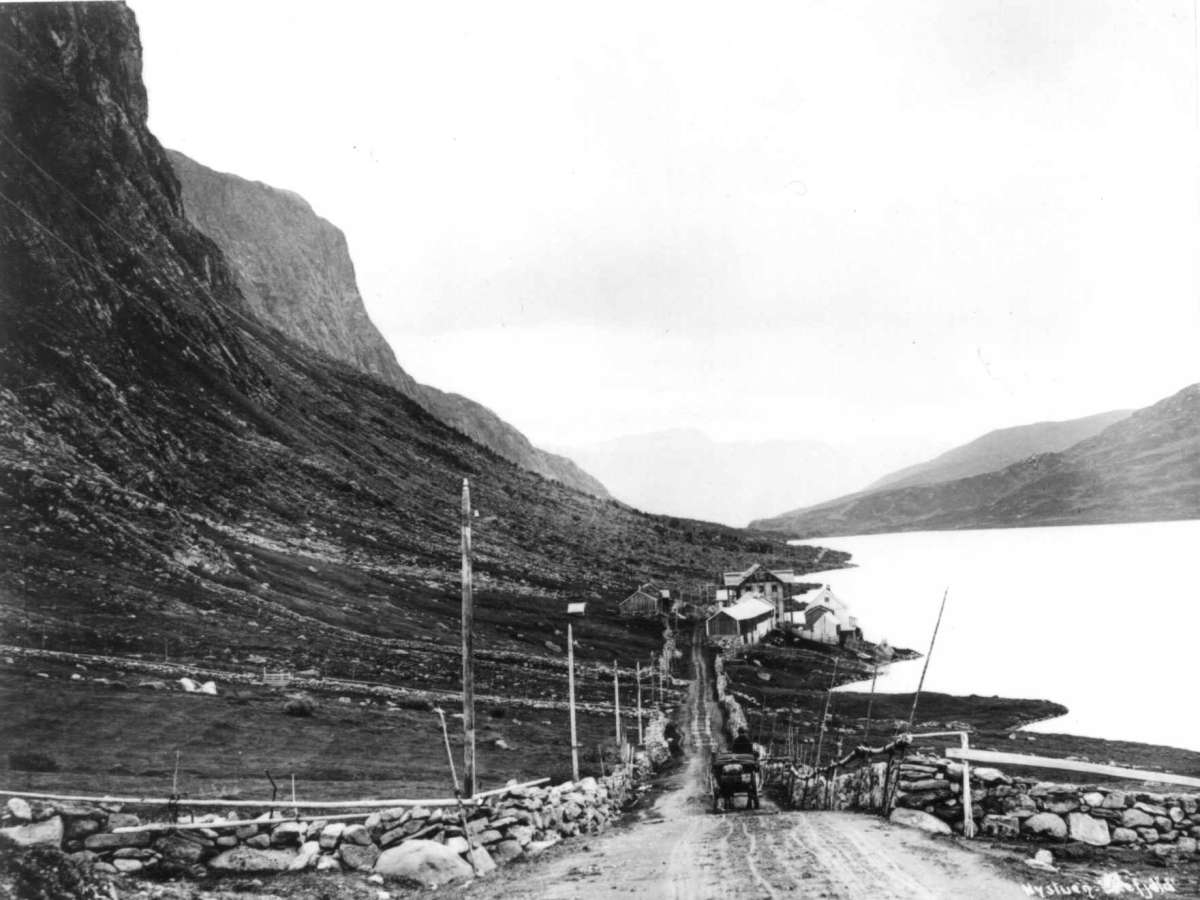 Axel Lindahl, Nystuen