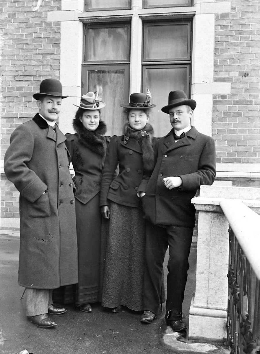 August Fredrik Schagerström, Women and men, likely Uppsala 1901