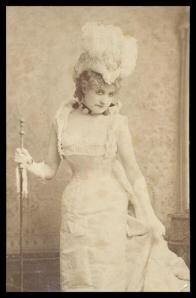 London Stereoscopic and Photographic Company, Guy Little Theatrical Photograph
