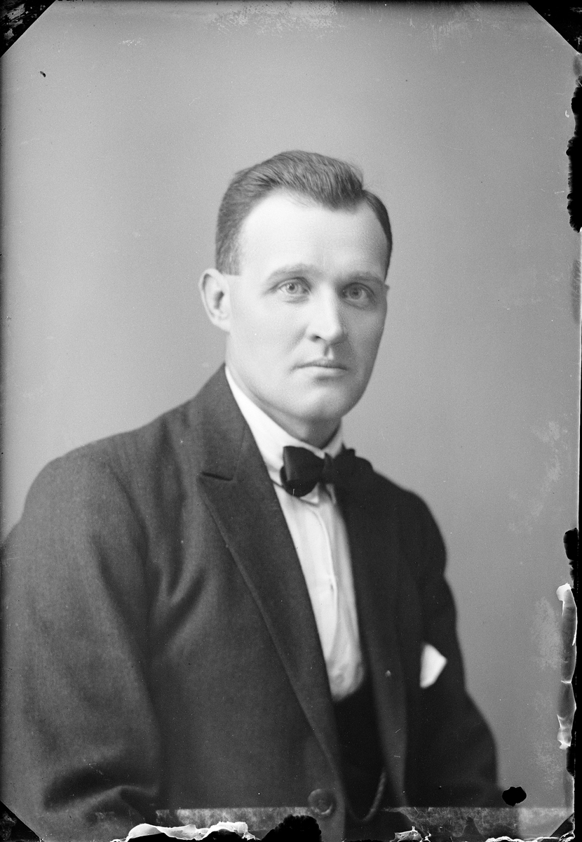 Skötsner-Edhlund, Ateljéporträtt - Sand från Rättvik, Dalarna 1923