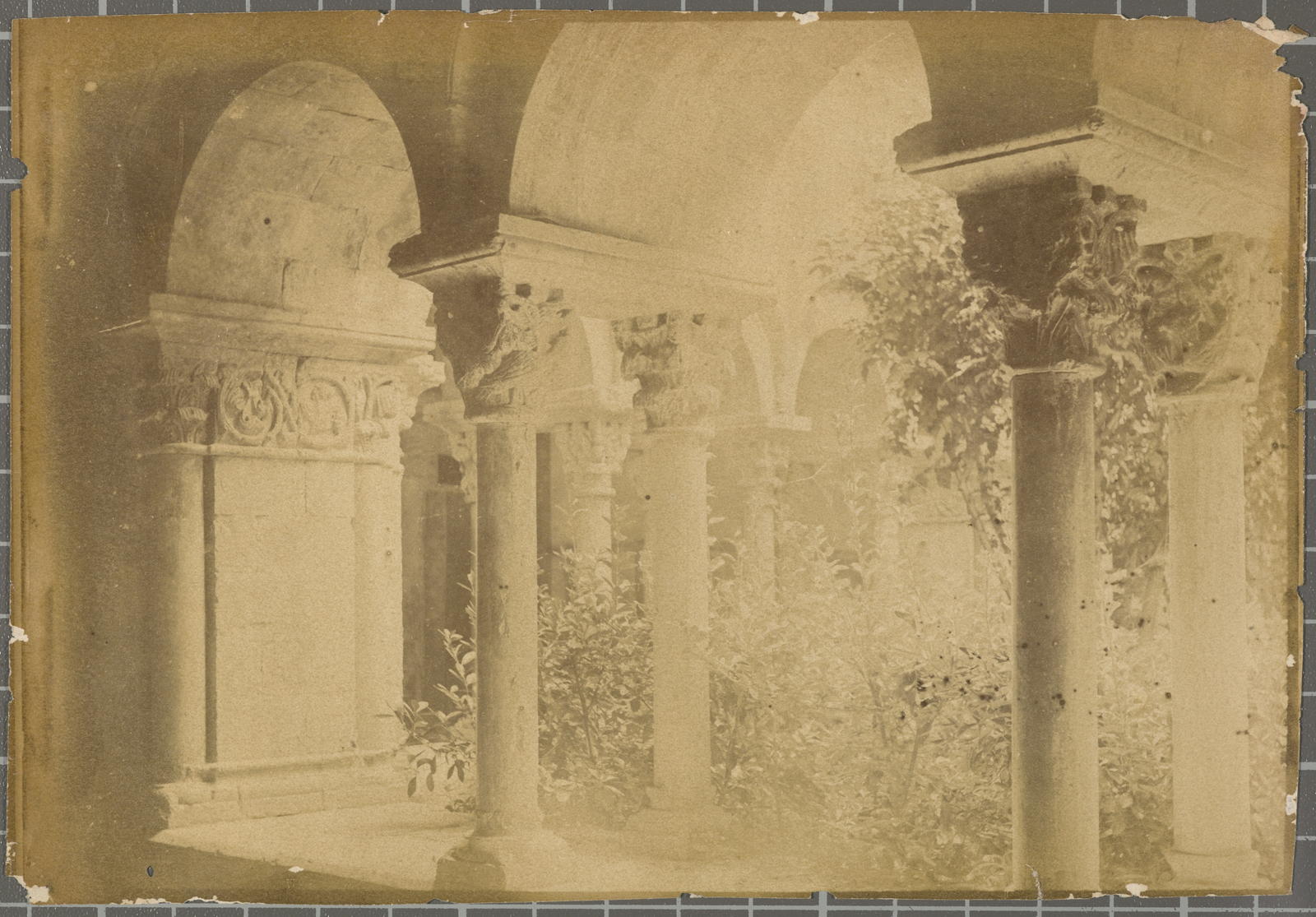 Desconegut, [Cathedral Cloister]