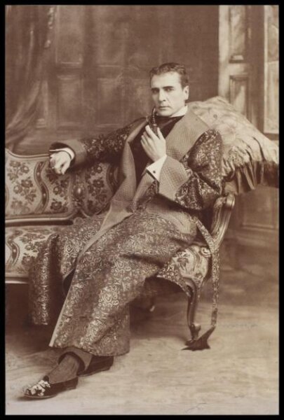 London Stereoscopic and Photographic Company, Guy Little Theatrical Photograph