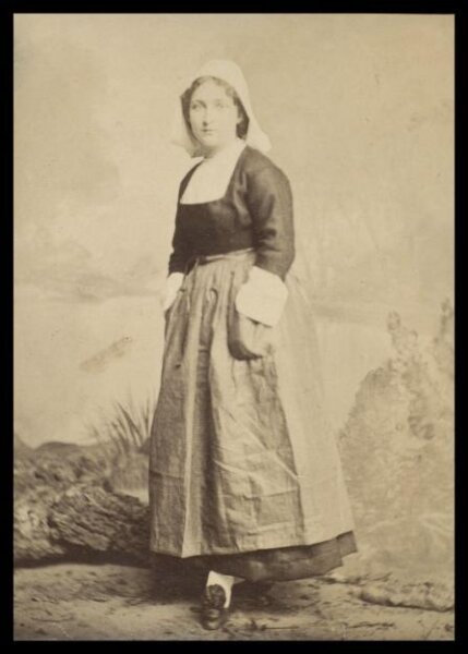 London Stereoscopic and Photographic Company, Guy Little Theatrical Photograph