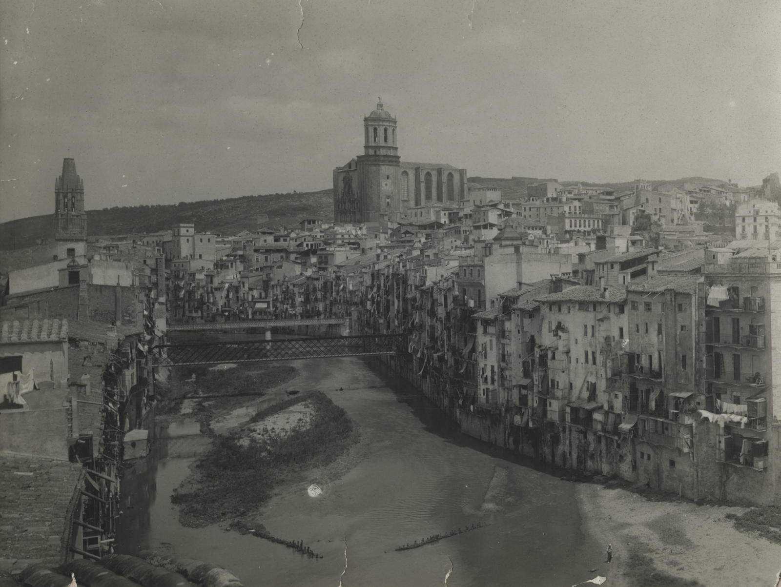 Desconegut, [View of the Onyar]