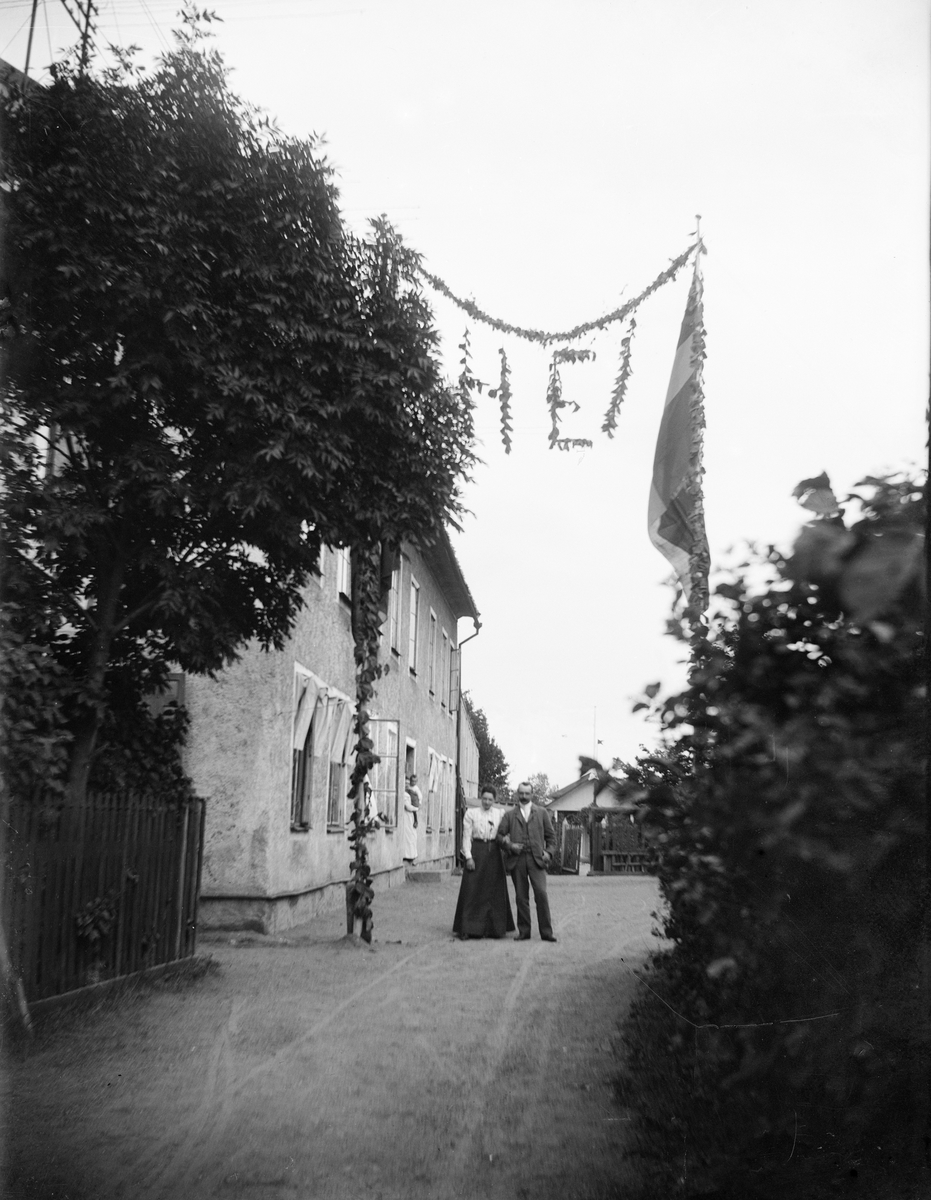Carl Liljefors, Christiane och Ruben Liljefors "hemma från Stavanger", Svartbäcksgatan 37, Uppsala 1901