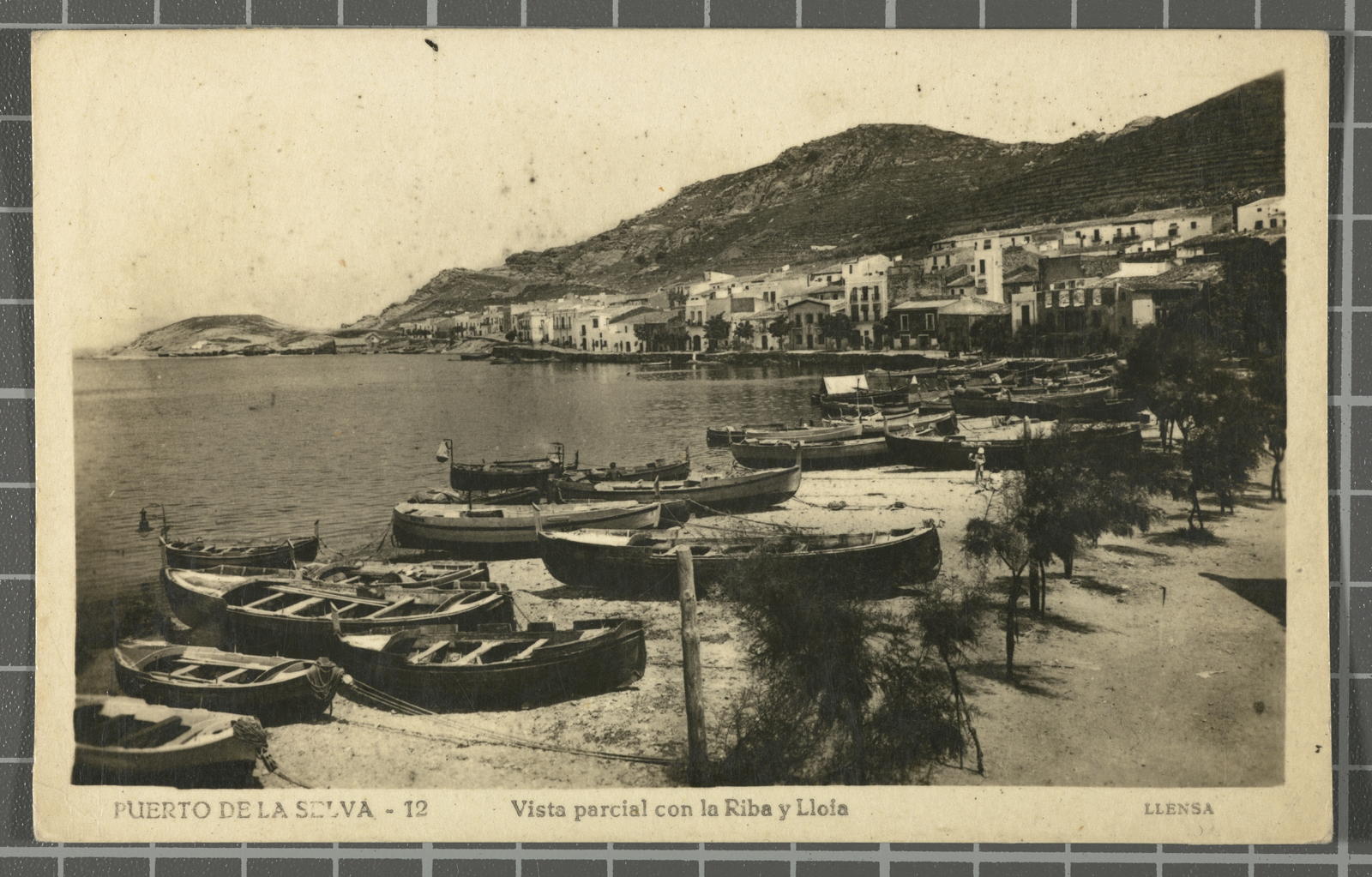 Desconegut, Puerto de la Selva - 7. Vista parcial con la Riba y LLoia